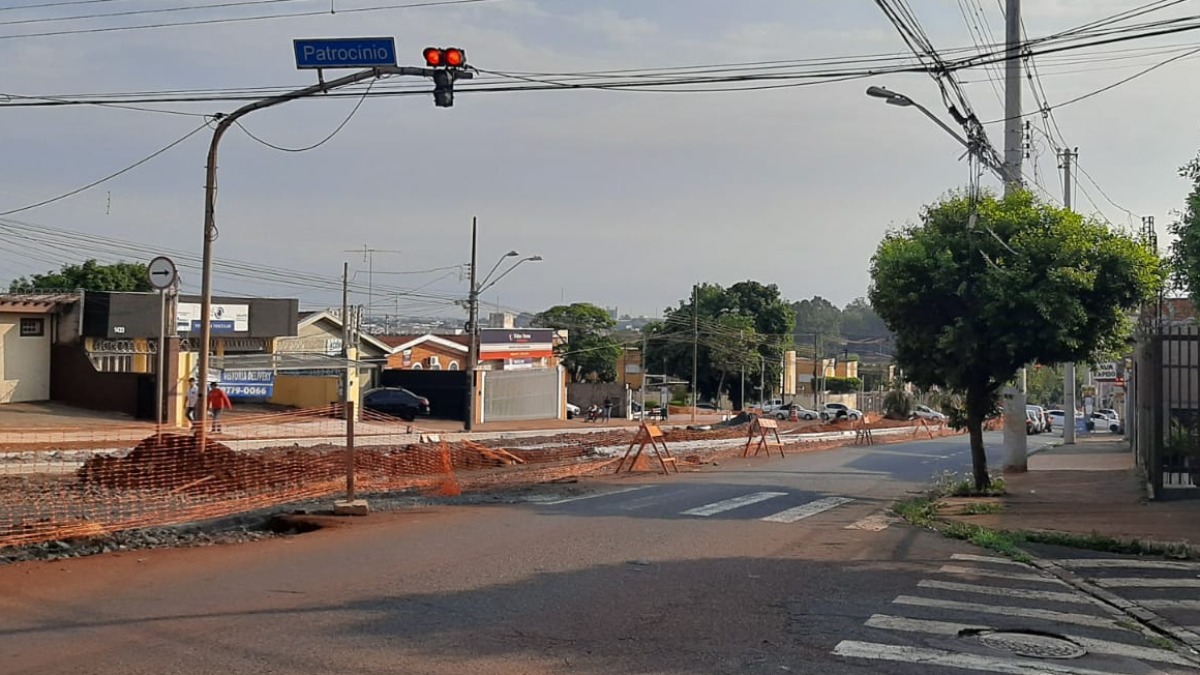 Interdição Avenida Meira Júnior