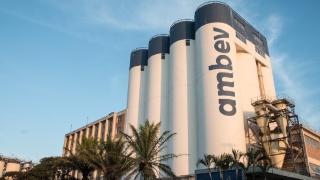 cerveja mais popular Brasil