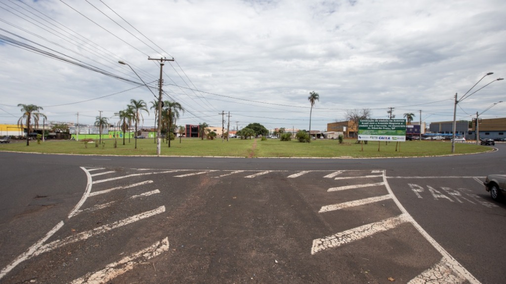 interdições avenida Thomaz Alberto Whately