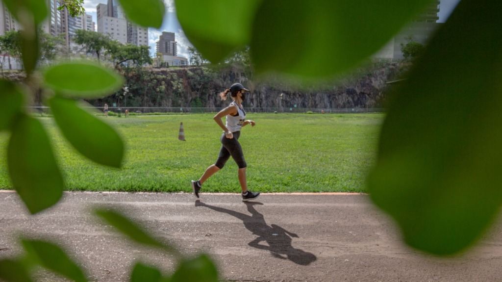 horário funcionamento academias