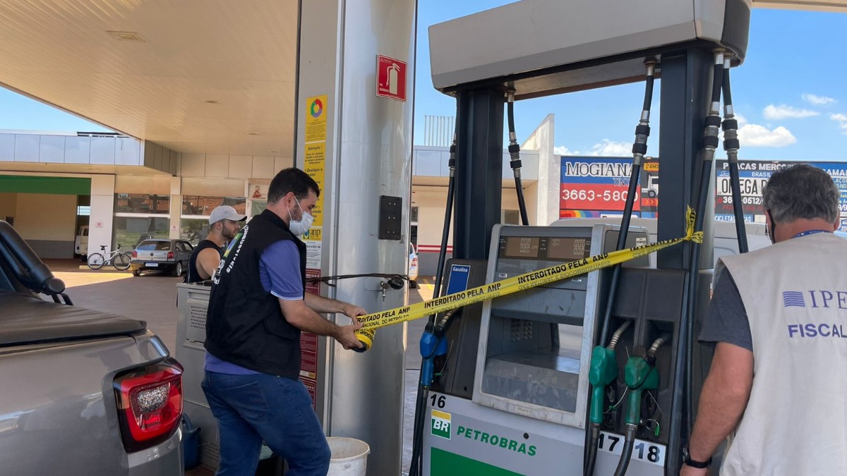 adulteração de combustível