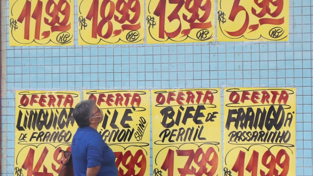 inflação combustíveis alimentos