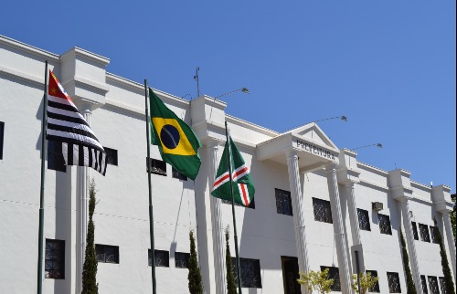 contratação universidade Bebedouro