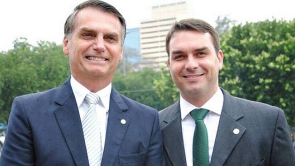 Flavio Bolsonaro filiação