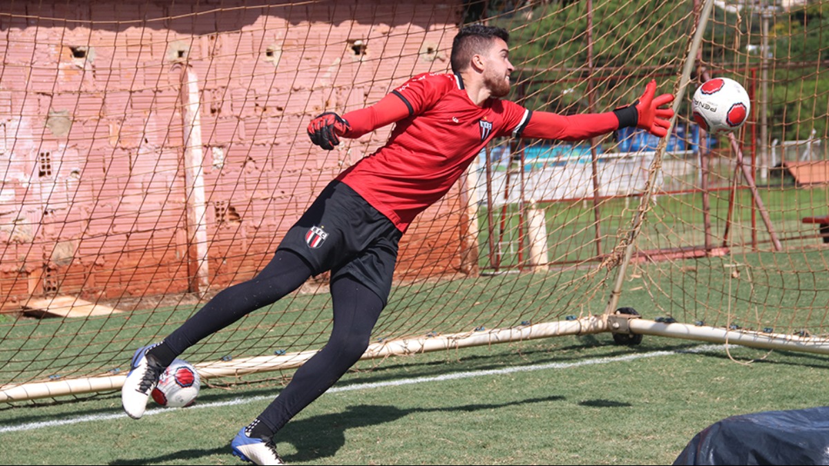 disputa posição goleiro