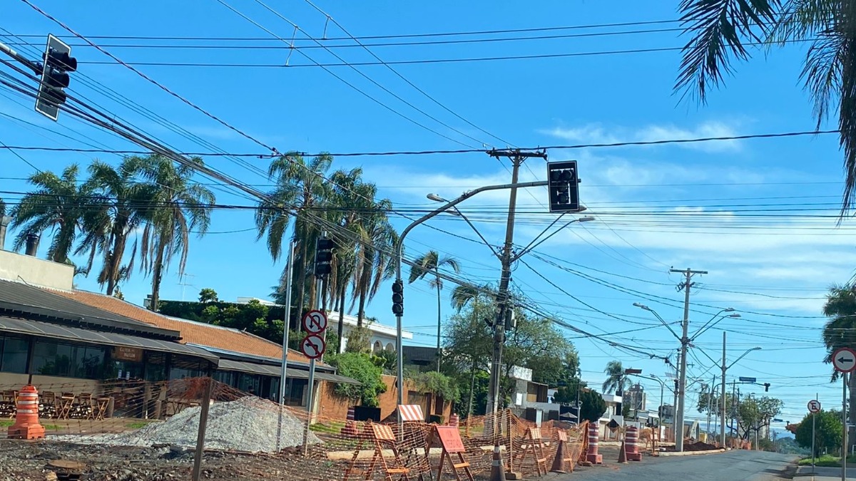 semáforos desligados Ribeirão