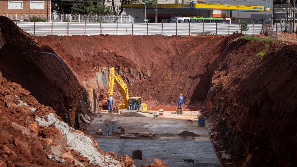 obras paradas Ribeirão Preto