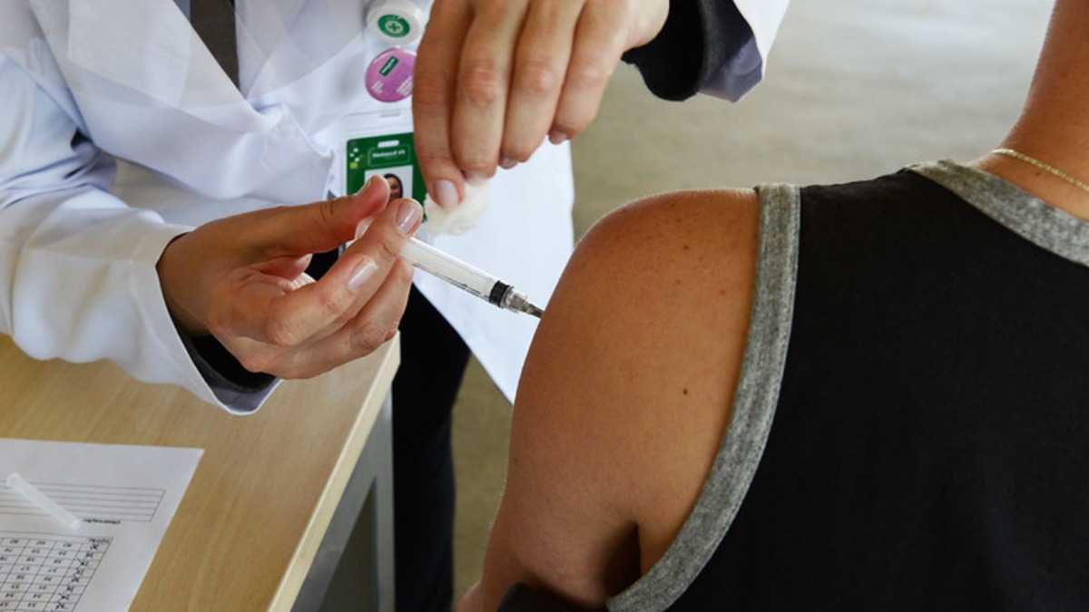 esquema vacinação réveillon