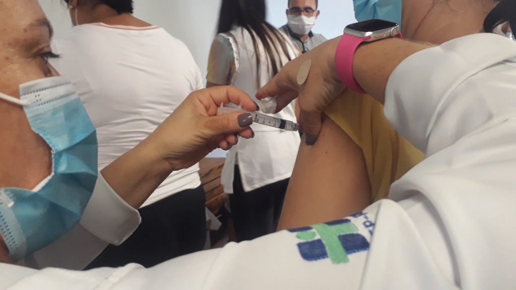 vacinação profissionais saúde