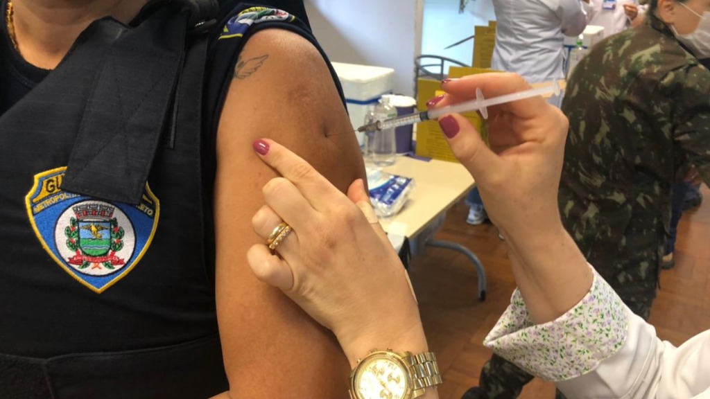 Imunização de policiais