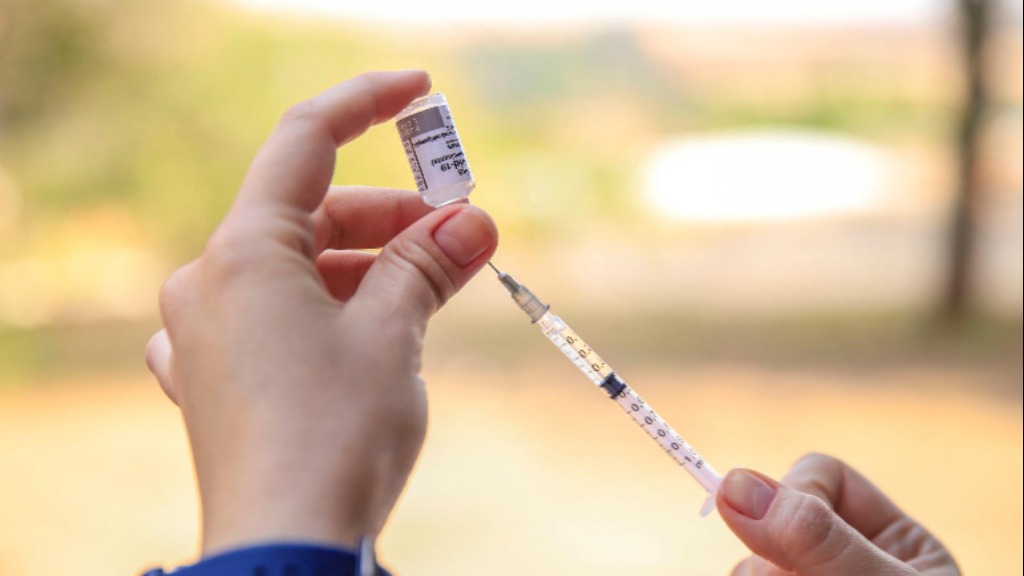 efeitos colaterais vacina adolescentes