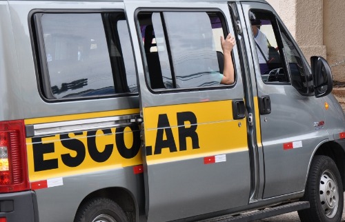 volta às aulas transporte motoristas