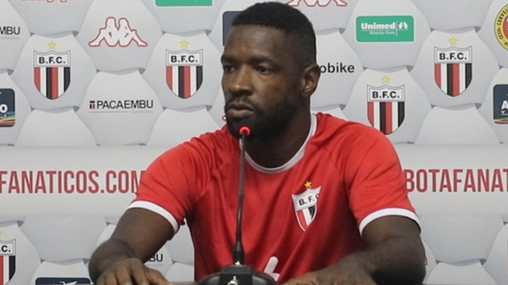 Victor Bolt Botafogo-SP