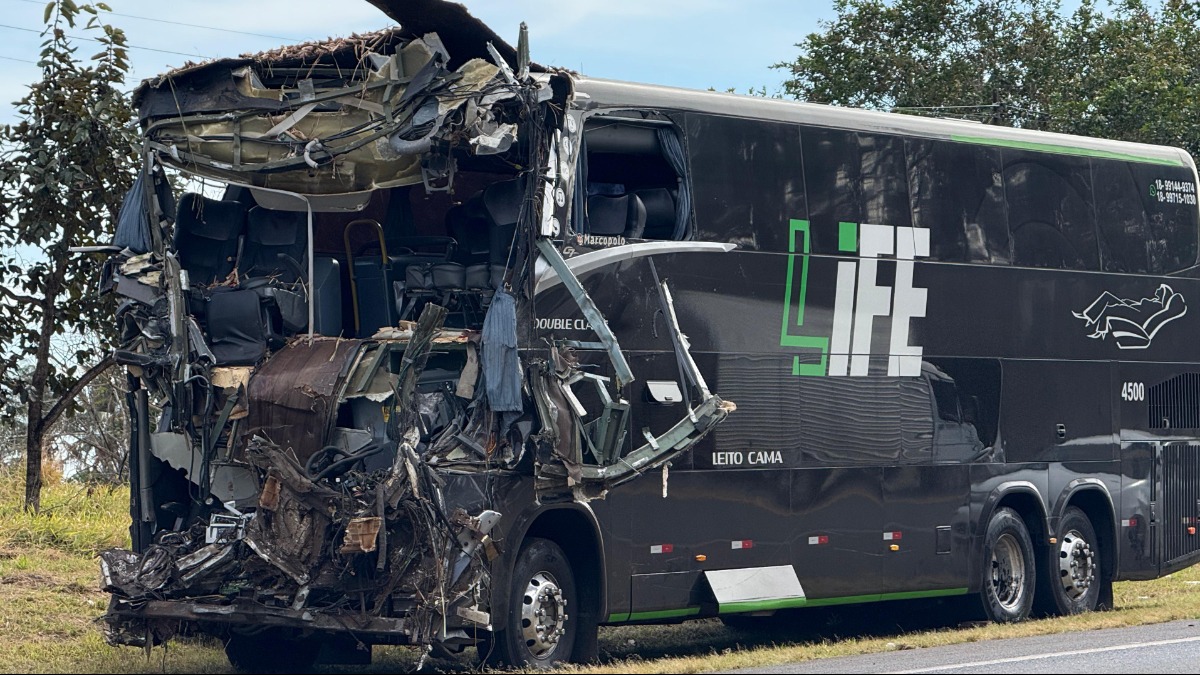 acidente carreta caminhão