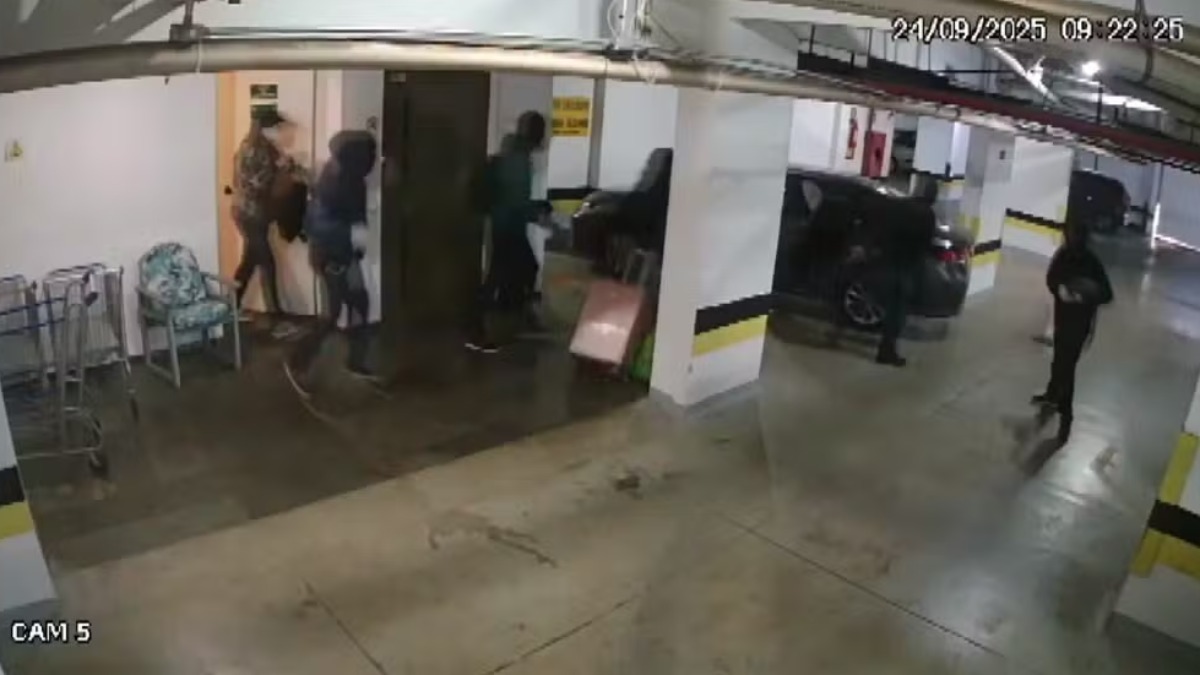 Arrastão em condomínio