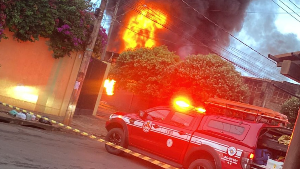 incêndio depósito recicláveis