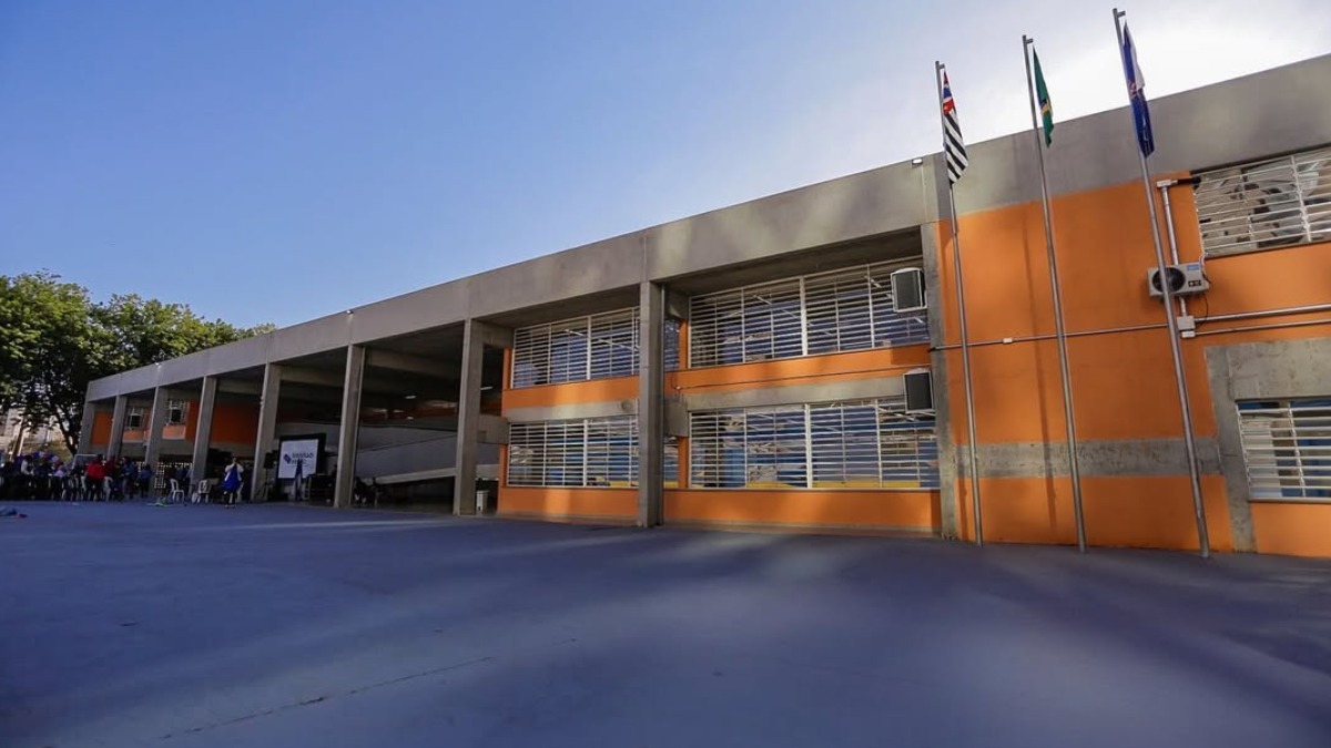 mudança forçada de horário