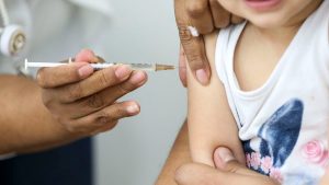 Férias escolares são oportunidade para atualizar vacinas e reforçar cuidados com a saúde das crianças