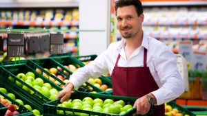 Supermercados abrem 2,8 mil lojas e mantêm 36 mil vagas abertas em São Paulo