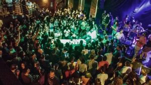 Roda de samba no Armazém da Baixada em Ribeirão Preto