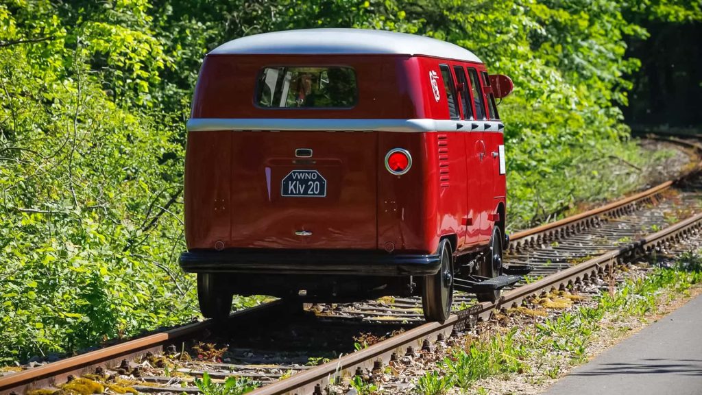 Kombi vira atração em museu alemão e reforça título de veículo mais versátil do Brasil