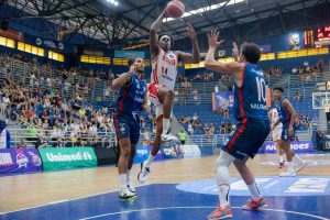 Franca Basquete contra o Fortaleza pelo NBB