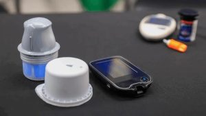 Hospital das Clínicas de Ribeirão Preto (SP) testa sensor que mede glicemia sem picadas em pacientes do CTI - Divulgação