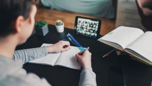 Estudar qualificação profissional