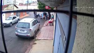 Assalto bar quadrilha roubo joias