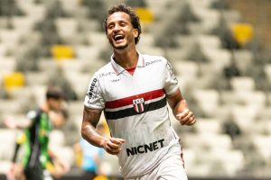 Botafogo vence o América-MG fora de casa